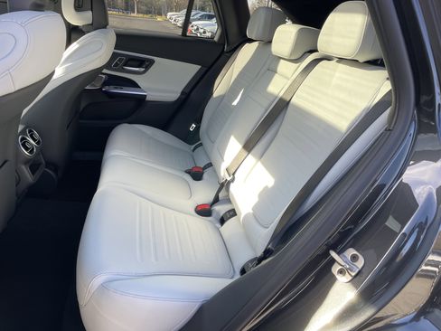 New 2026 Mercedes-Benz GLC 300 4MATIC image 37