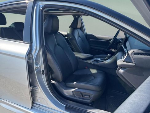 Used 2022 Toyota Camry XSE image 36