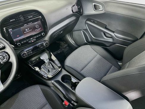 Used 2021 Kia Soul EX FWD image 22