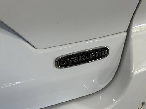 Used 2023 Jeep Grand Cherokee Overland AWD/4WD image 57
