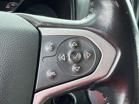 Used 2022 Chevrolet Colorado LT w/ Fleet Safety Package image 15