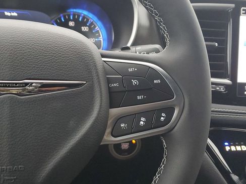 New 2026 Chrysler Pacifica Select FWD image 23