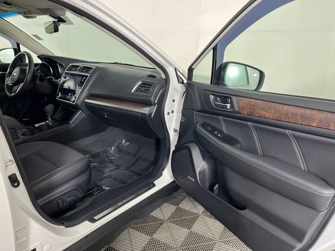 Used 2019 Subaru Outback 2.5i Limited image 16