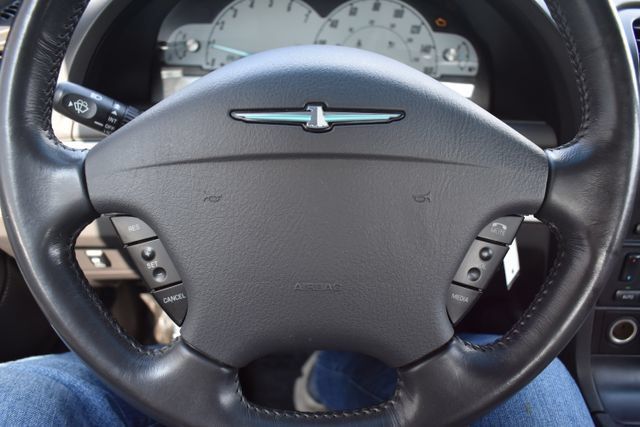Used 2002 Ford Thunderbird RWD image 4