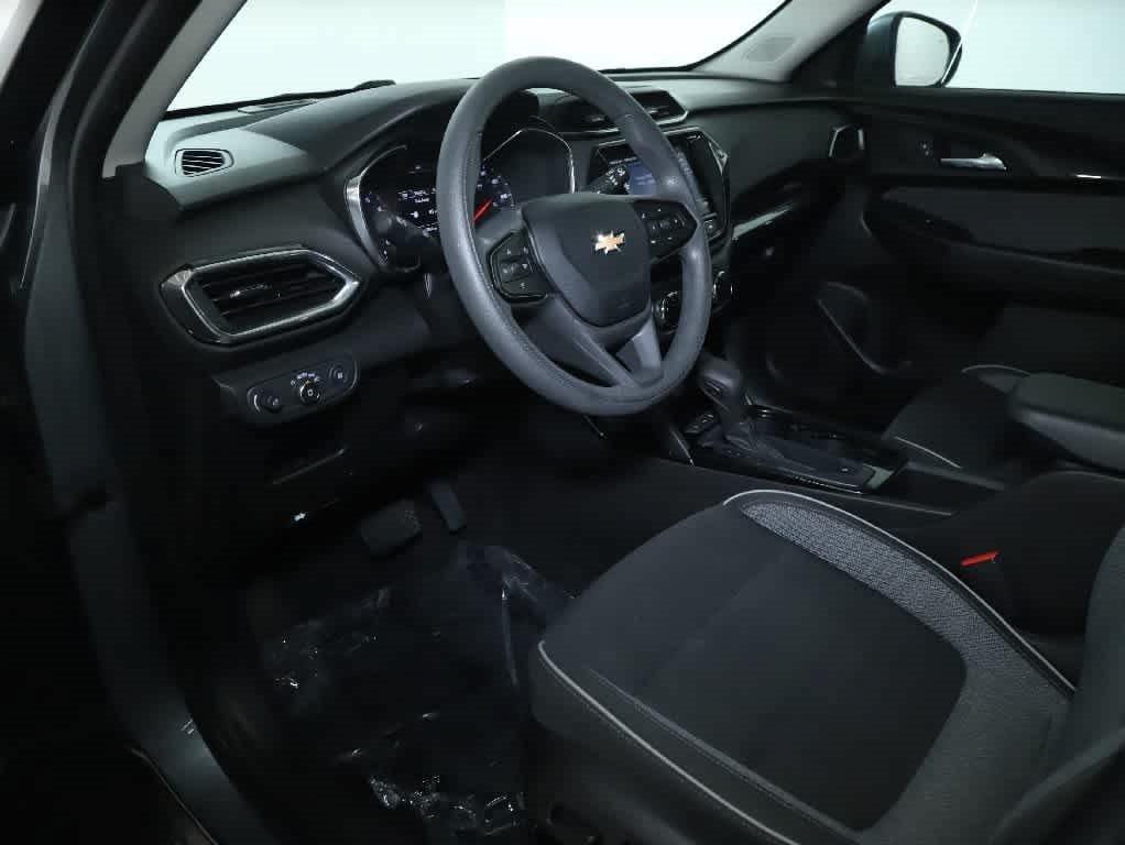 Used 2021 Chevrolet TrailBlazer LT w/ Convenience Package FWD image 17