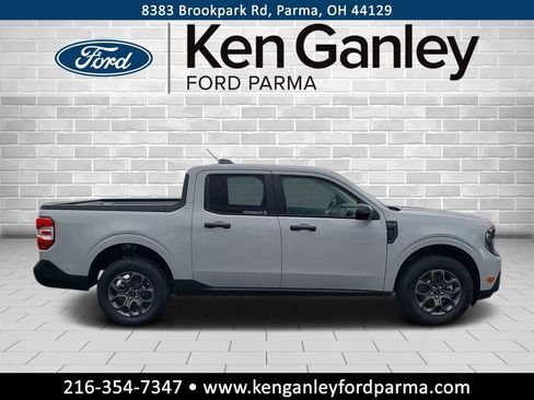New 2025 Ford Maverick XLT w/ XLT Luxury Package FWD image 4