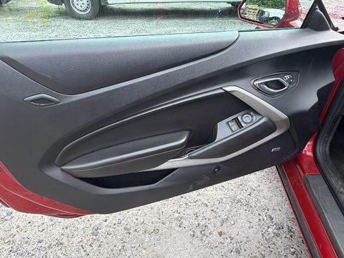 Used 2016 Chevrolet Camaro LT RWD image 13