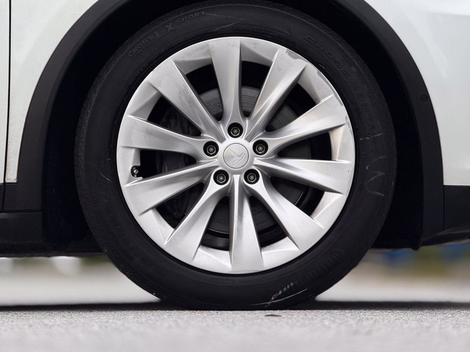 Used 2018 Tesla Model X 75D AWD/4WD image 21