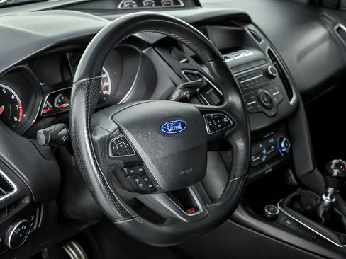 Used 2018 Ford Focus ST image 23