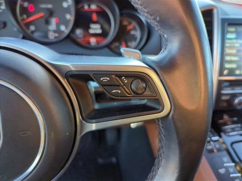 Used 2016 Porsche Cayenne image 15