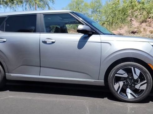 Used 2023 Kia Soul GT-Line FWD image 28