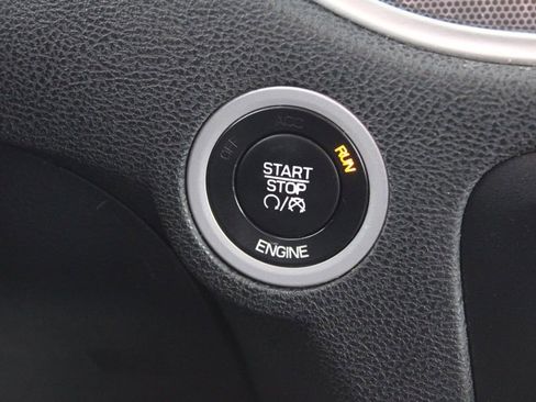 Used 2016 Dodge Charger SXT image 30