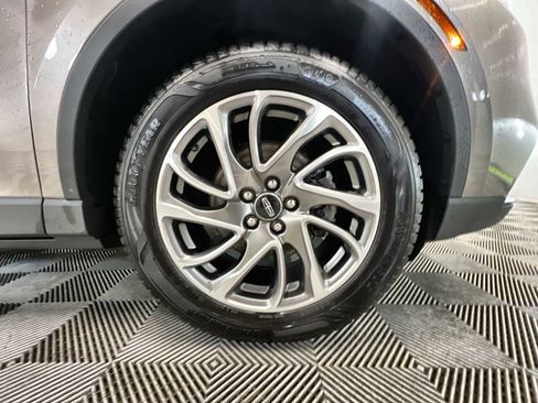 Used 2021 Lincoln Corsair Standard w/ Equipment Group 101A image 18