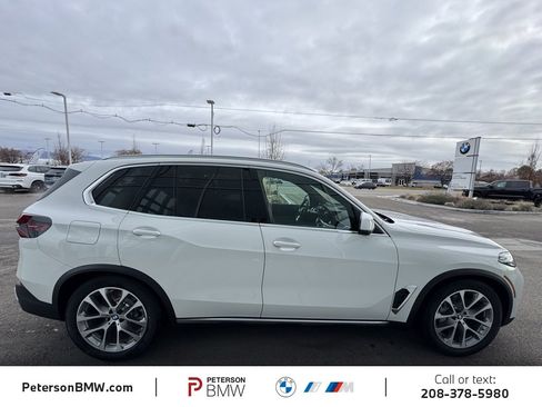 New 2026 BMW X5 xDrive50e w/ Premium Package image 8