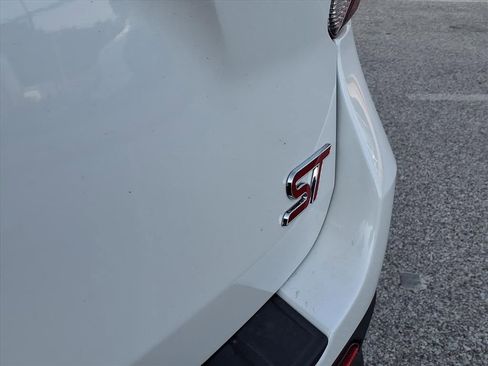 Used 2024 Ford Explorer ST w/ Equipment Group 401A image 33