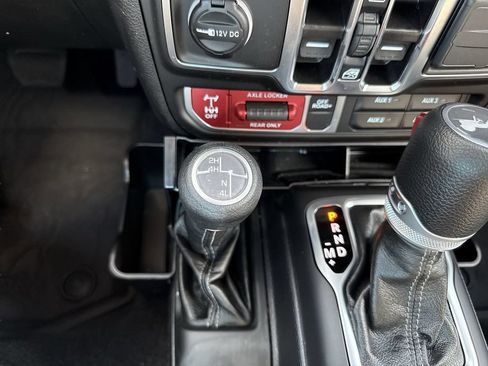 Used 2025 Jeep Wrangler Unlimited Sport AWD/4WD image 20