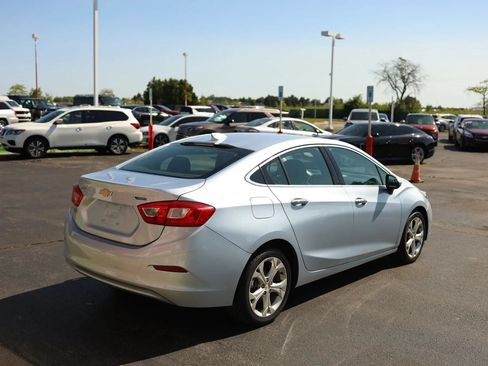 Used 2017 Chevrolet Cruze Premier FWD image 5
