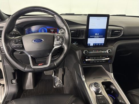 Used 2020 Ford Explorer ST w/ Premium Technology Package AWD/4WD image 3