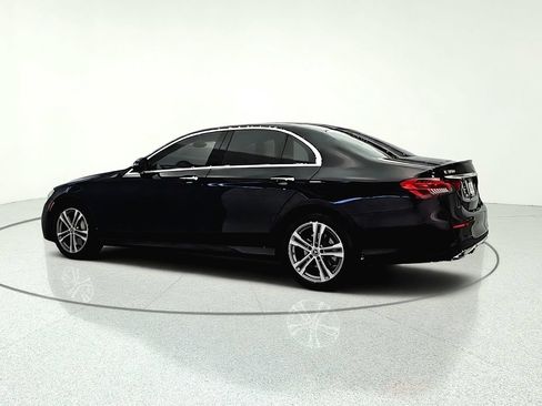 Used 2021 Mercedes-Benz E 350 4MATIC Sedan image 5