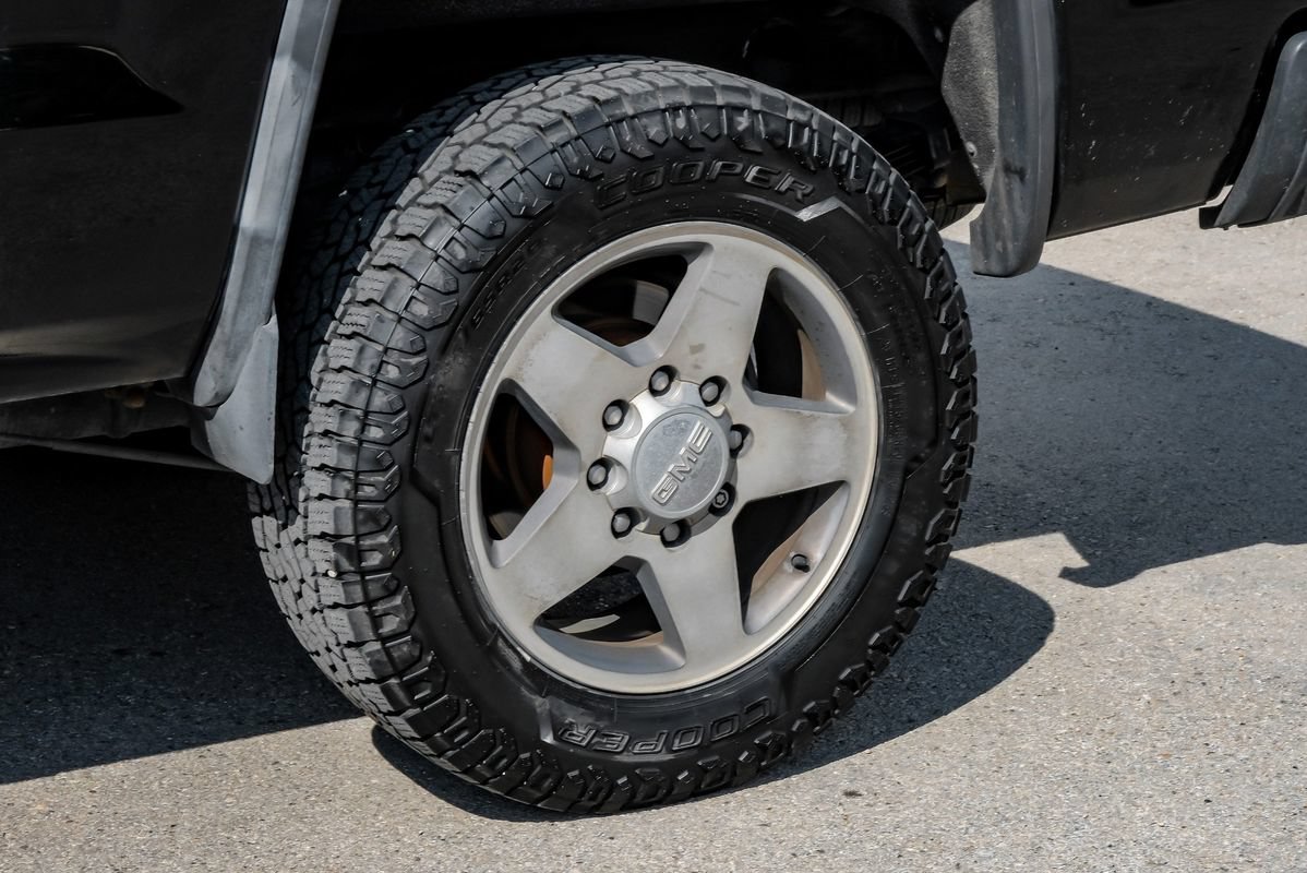 Used 2017 GMC Sierra 2500 SLT w/ All Terrain HD Package AWD/4WD image 62