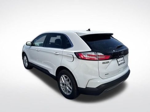 Used 2024 Ford Edge SEL w/ Convenience Package image 4