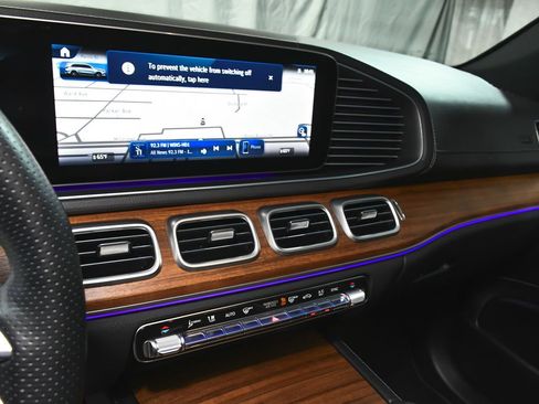 Used 2025 Mercedes-Benz GLS 450 4MATIC image 44