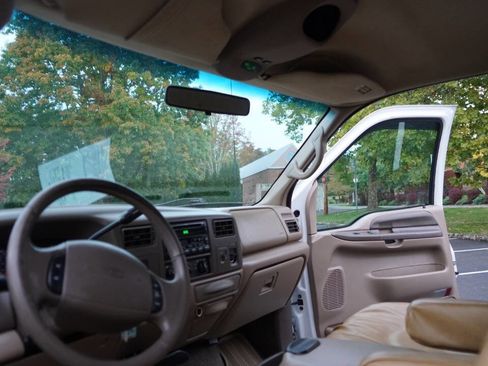 Used 1999 Ford F250 Lariat image 94