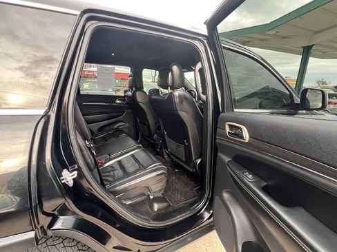 Used 2017 Jeep Grand Cherokee Limited AWD/4WD image 11