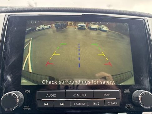 Used 2021 Nissan Titan SV w/ SV Convenience Package image 25