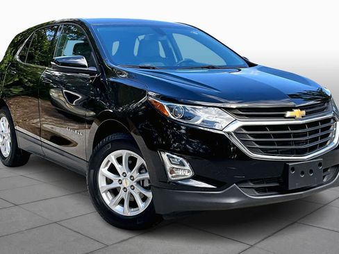Used 2018 Chevrolet Equinox LT image 2