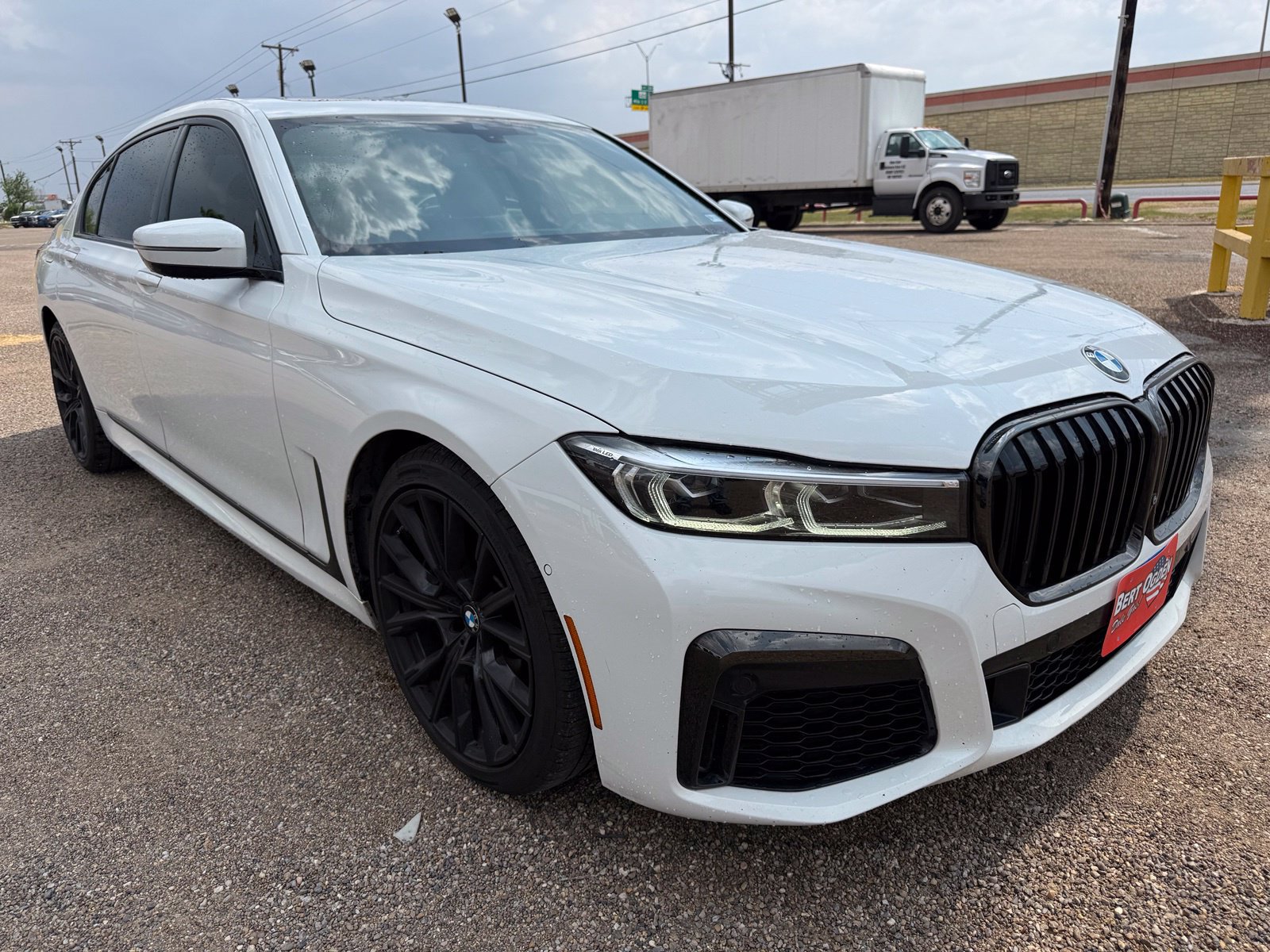 Used 2022 BMW 740i w/ M Sport Package RWD image 1