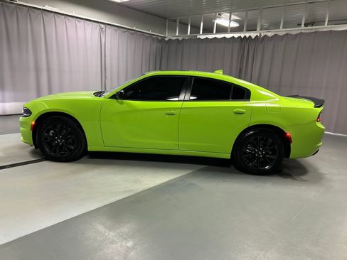 Used 2023 Dodge Charger SXT w/ Blacktop Package image 4