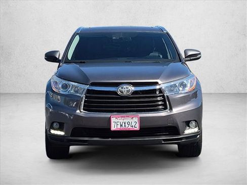 Used 2014 Toyota Highlander Limited Platinum AWD/4WD image 2