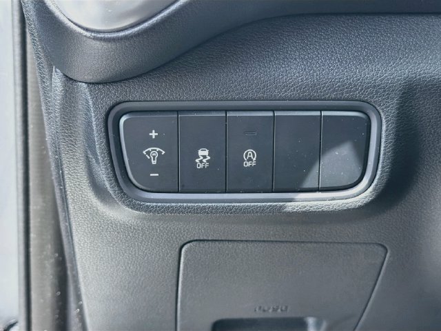 Used 2024 Kia Soul LX w/ Option Group 015 FWD image 10