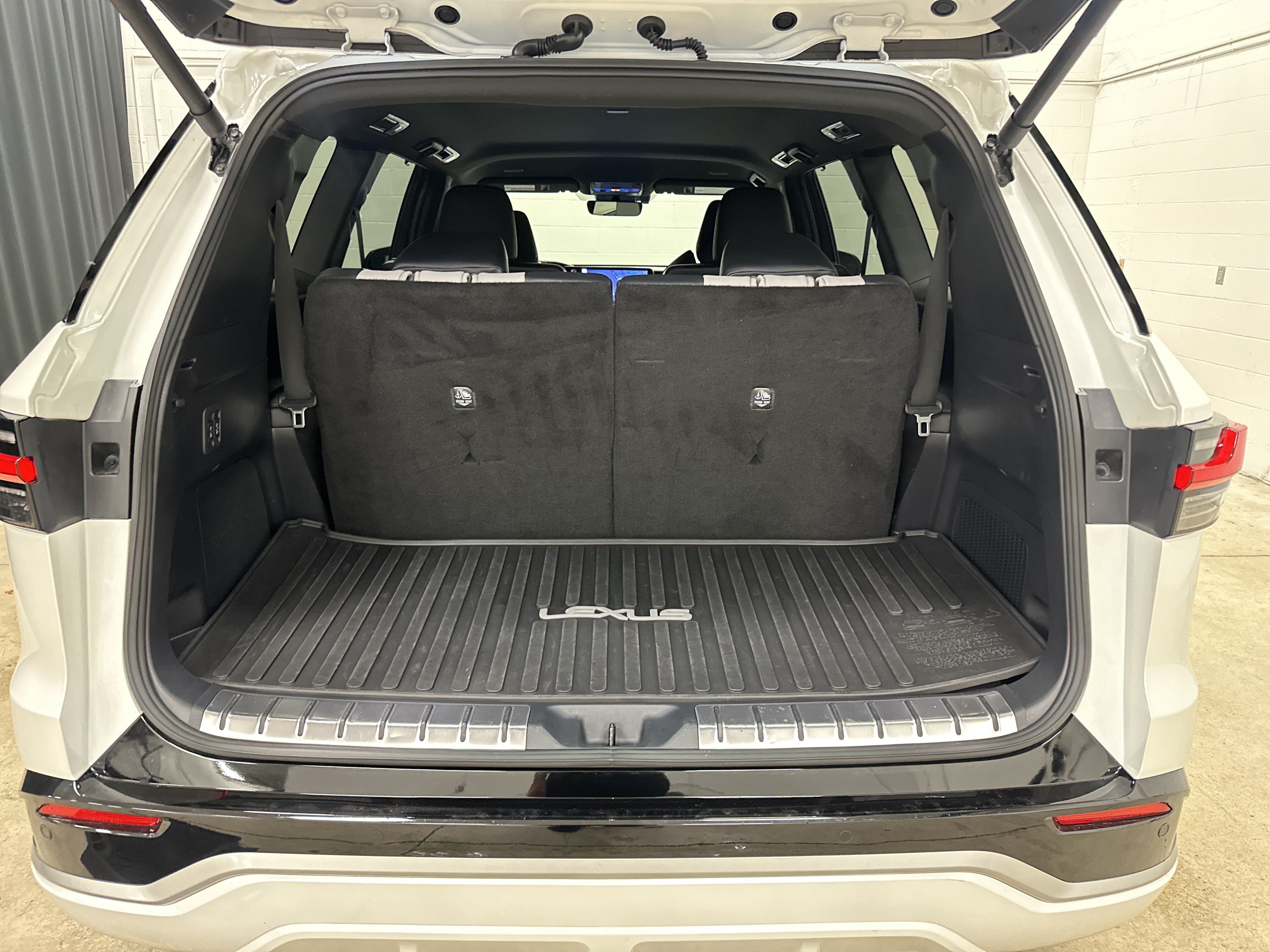Certified 2026 Lexus TX 500h AWD w/ Technology Package image 33
