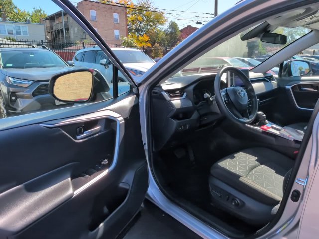Certified 2025 Toyota RAV4 XLE FWD image 11