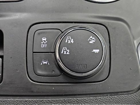Used 2021 Chevrolet Traverse Premier w/ Redline Edition AWD/4WD image 24