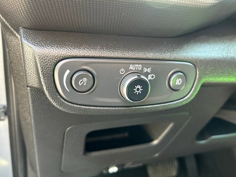 Used 2022 Chevrolet TrailBlazer LT w/ Convenience Package FWD image 21