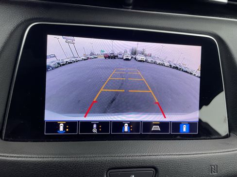 Used 2021 Cadillac XT4 Sport image 21