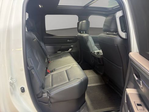 Used 2025 Toyota Tundra Platinum AWD/4WD image 19