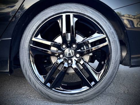 Used 2016 Honda Accord Sport image 13