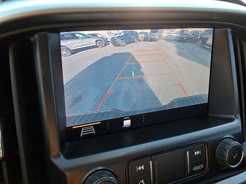 Used 2022 Chevrolet Colorado ZR2 image 18