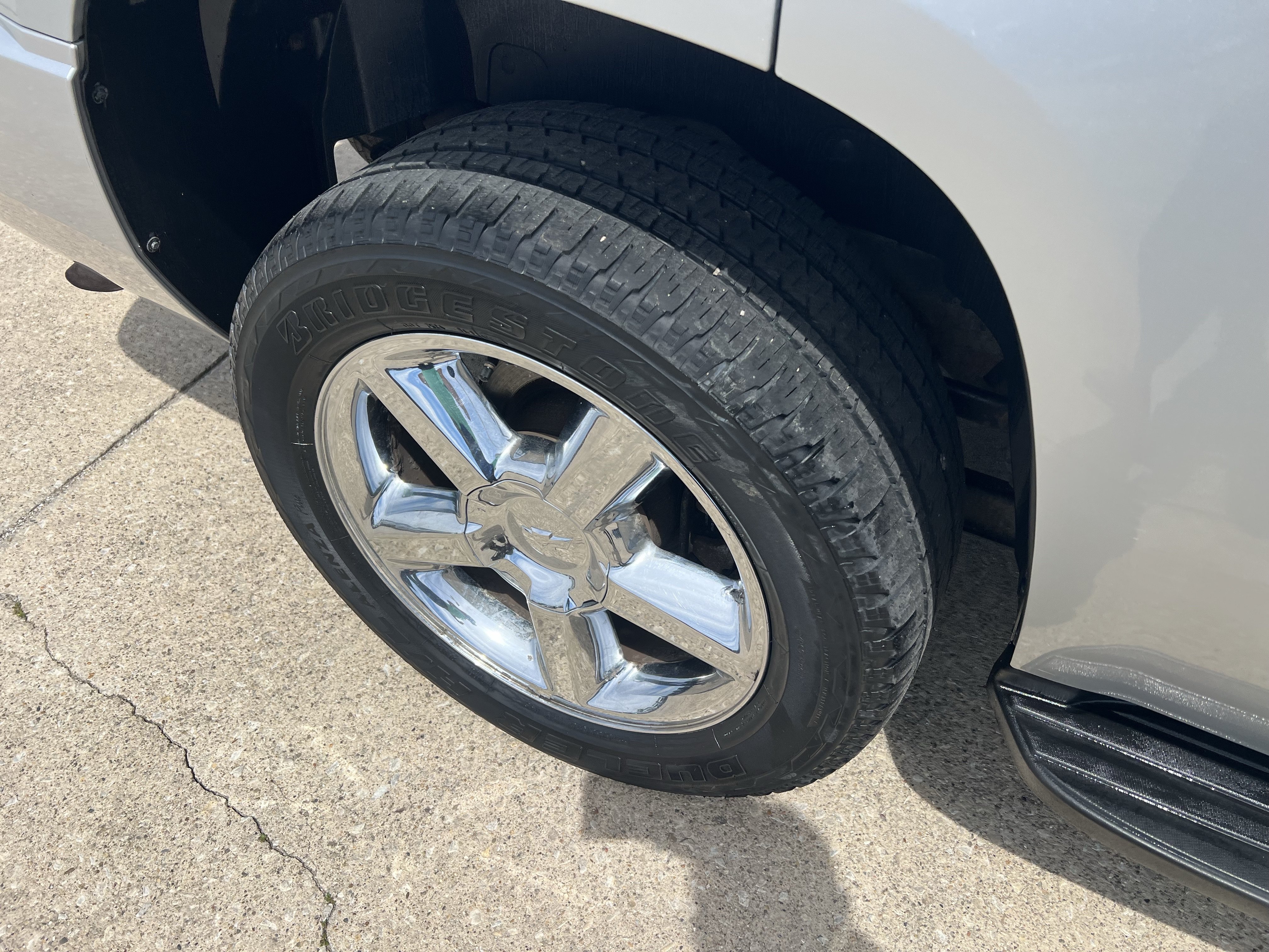 Used 2012 Chevrolet Tahoe LTZ AWD/4WD image 4