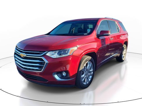 Used 2021 Chevrolet Traverse High Country FWD image 3