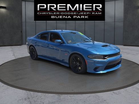 Used 2022 Dodge Charger Scat Pack w/ Dynamics Package RWD image 2