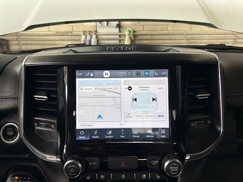 Used 2024 RAM 1500 Laramie image 22
