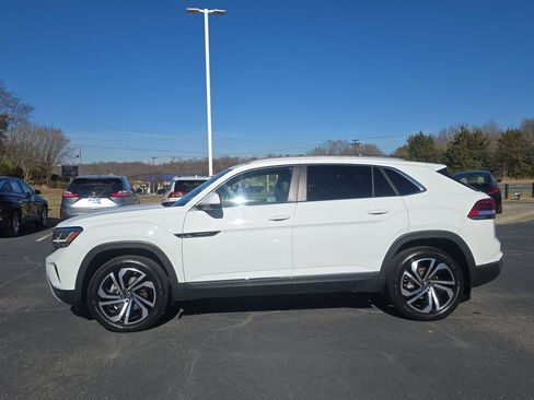 Used 2022 Volkswagen Atlas Cross Sport SEL image 10