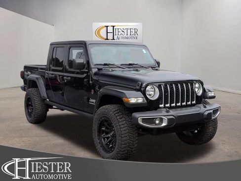 Used 2023 Jeep Gladiator Overland AWD/4WD image 1