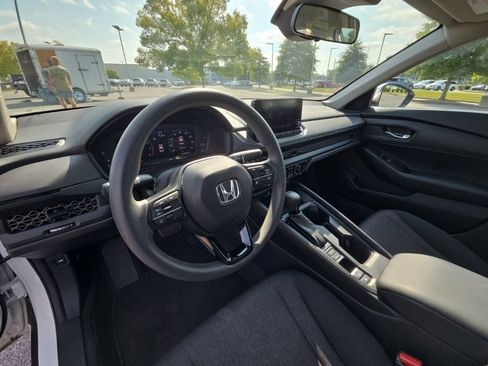 Used 2023 Honda Accord LX image 23