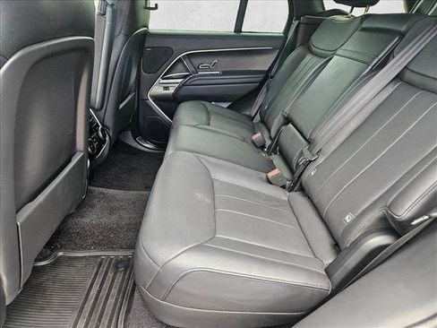 Used 2025 Land Rover Range Rover SE AWD/4WD image 13